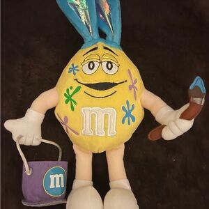 LIKE NEW 7pc Plush Easter M&M’s Collectibles